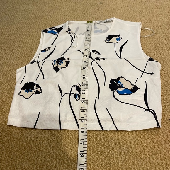 ZARA Crop Top - Picture 3 of 7